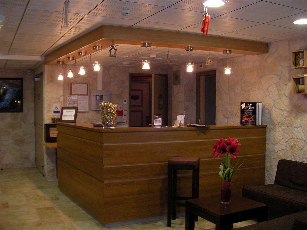 弗艾明星酒店 萨维讷 外观 照片