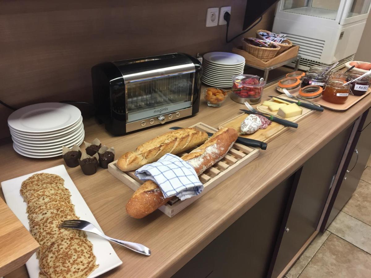 弗艾明星酒店 萨维讷 外观 照片